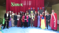 Estudiantes de 4&ordm; medio se despiden con obra de teatro en ingl&eacute;s
