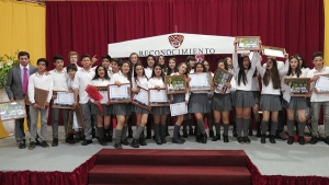 Fotograf&iacute;as Premiaci&oacute;n y Licenciados 8&ordm; b&aacute;sico 2015
